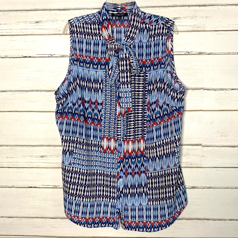 🌟 Relativity Sleeveless Blouse